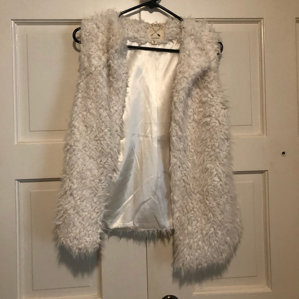 LA hearts furry vest